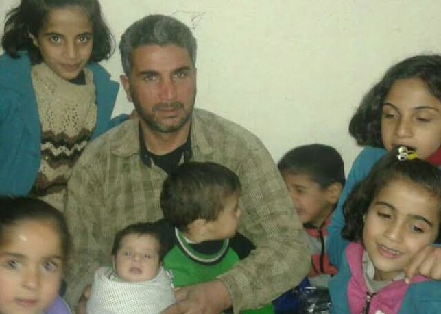 Ali Gass Sahw con su familia antes de huir de la guerra siria | Imagen cedida a eldiario.es