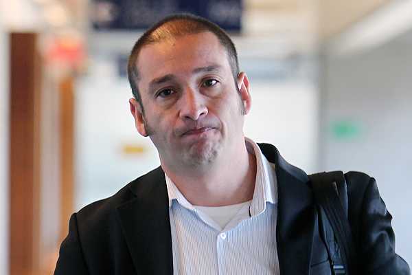 Suspendido ejecutivo del BC acusado de violar a sus hijas es absuelto de todos los cargos